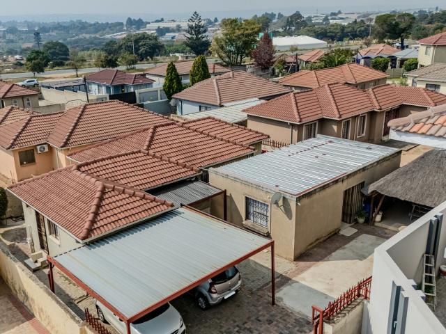 3 Bedroom House in Cosmo City