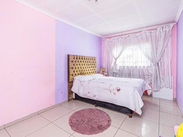 3 Bedroom House in Cosmo City