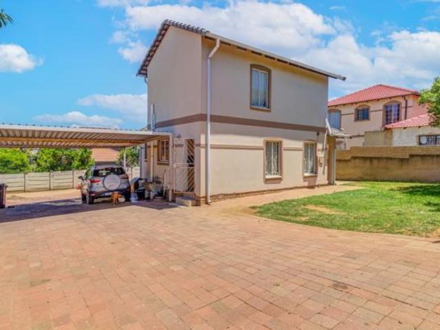 3 Bedroom House in Cosmo City