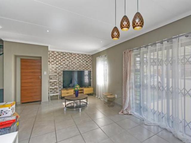 3 Bedroom House in Cosmo City