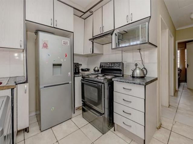 3 Bedroom House in Cosmo City