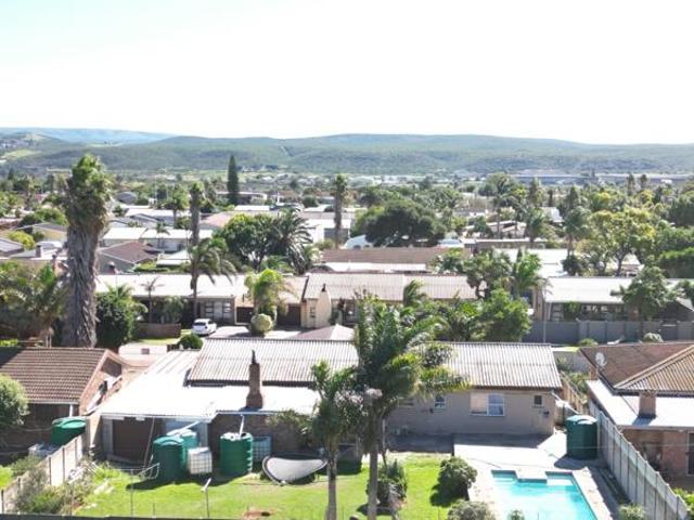 3 Bedroom House in Campher Park