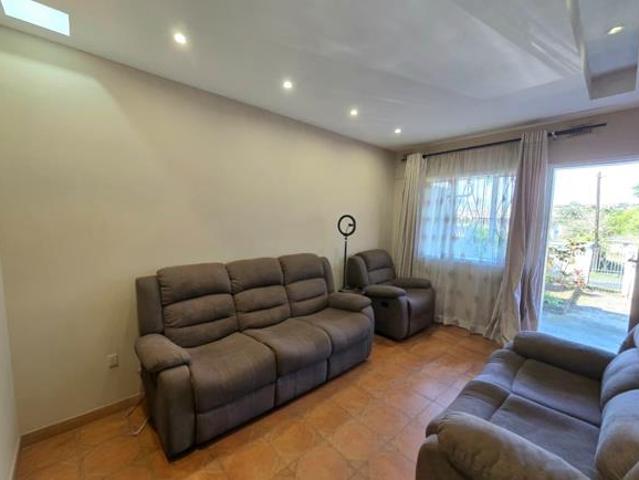 3 Bedroom House in Caneside