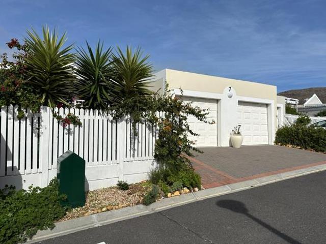 3 Bedroom House in Capri