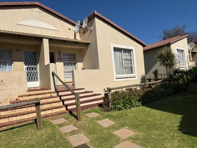3 Bedroom House in Carenvale
