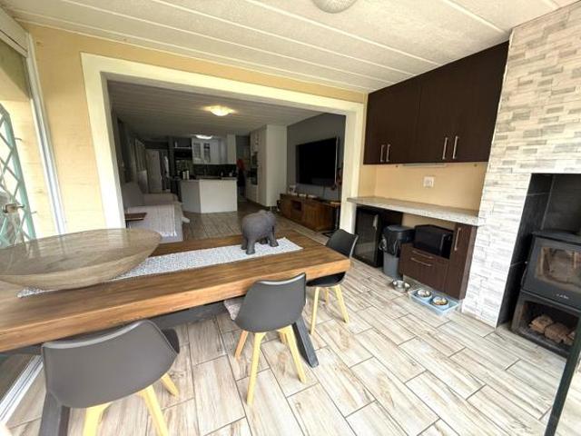 3 Bedroom House in Caribbean Beach Club