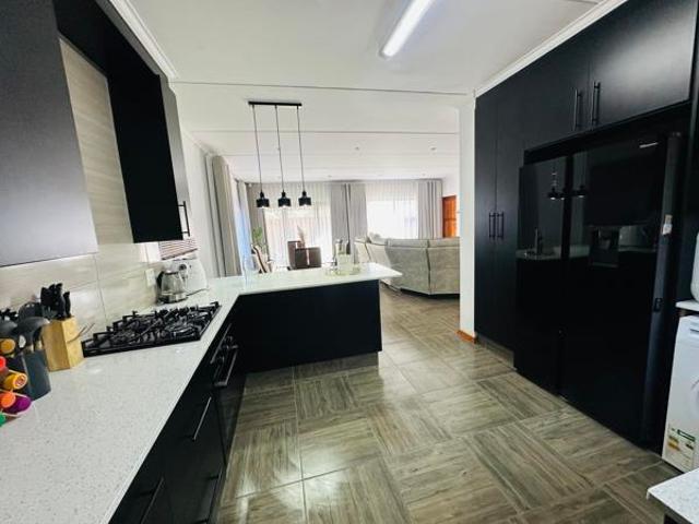 3 Bedroom House in Caro Nome AH
