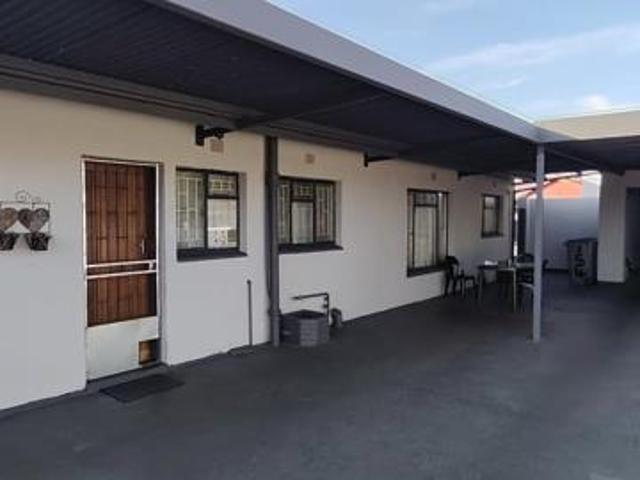 3 Bedroom House in Carletonville