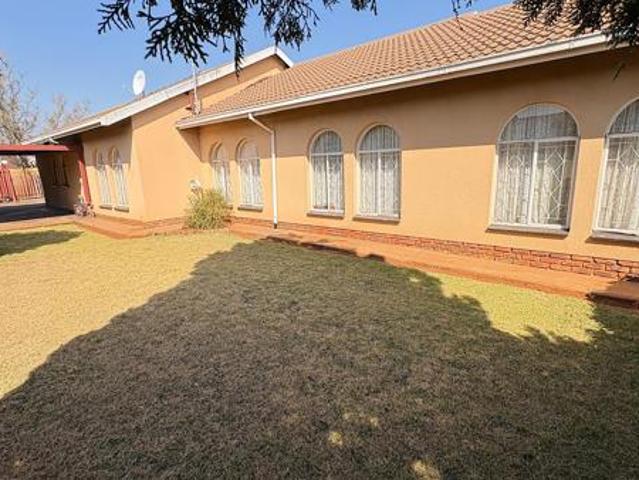 3 Bedroom House in Carletonville