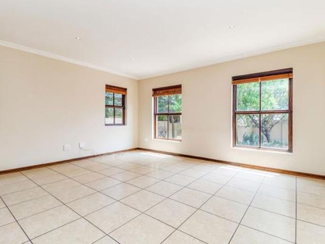 3 Bedroom House in Carlswald North Estate