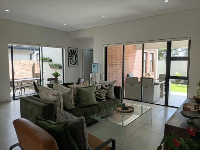 3 Bedroom House in Carlswald Estate
