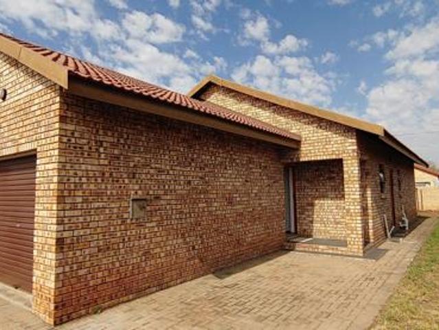 3 Bedroom House in Cassandra