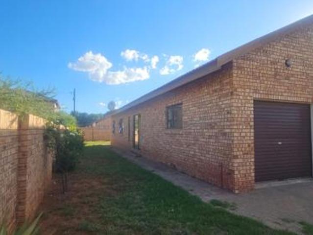 3 Bedroom House in Cassandra