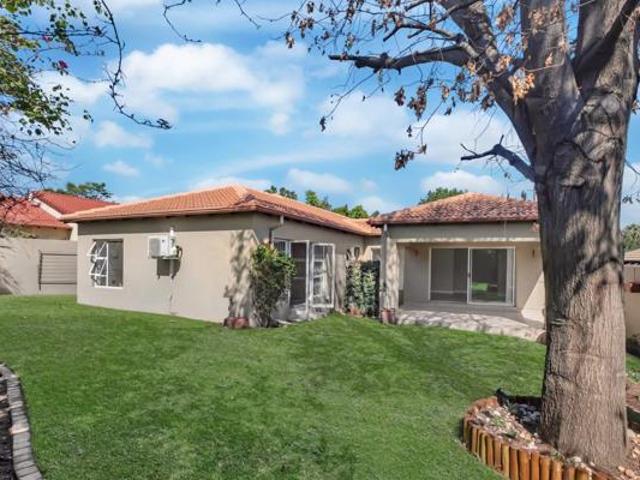 3 Bedroom House in Cedar Lakes
