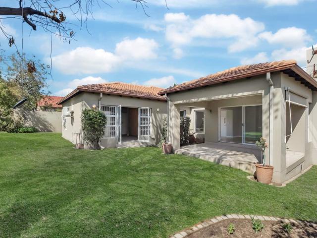 3 Bedroom House in Cedar Lakes