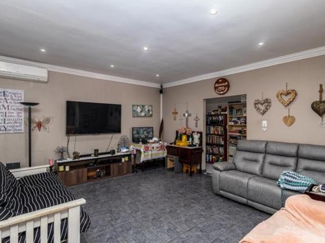 3 Bedroom House in Churchill Estate