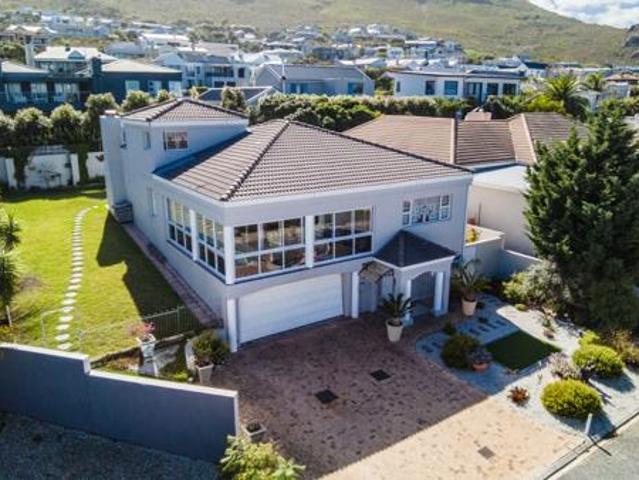 3 Bedroom House in Chanteclair