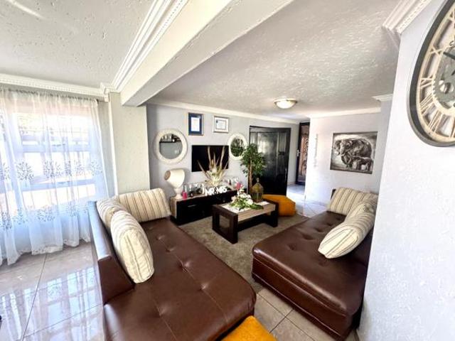 3 Bedroom House in Charl Cilliers