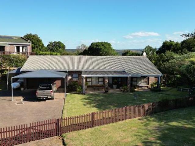 3 Bedroom House in Cintsa East