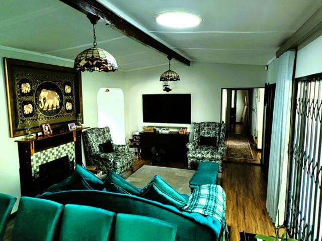 3 Bedroom House in Clubview