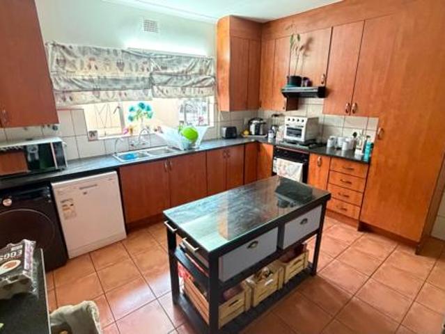 3 Bedroom House in Clubview