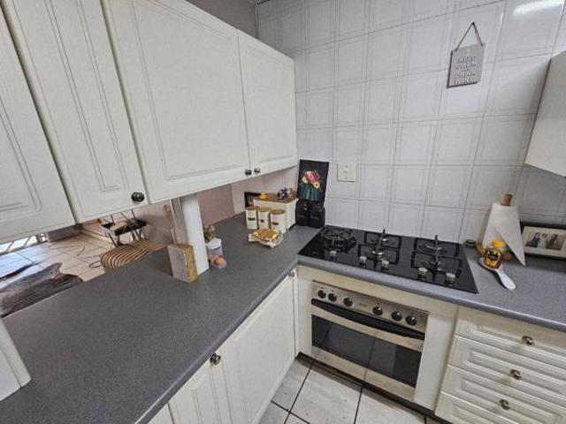 3 Bedroom House in Clubview