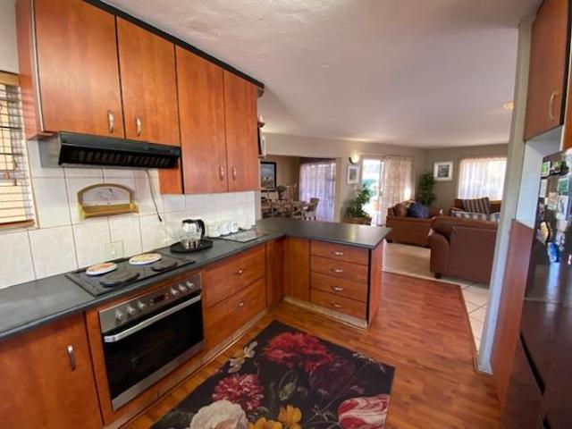 3 Bedroom House in Clubview