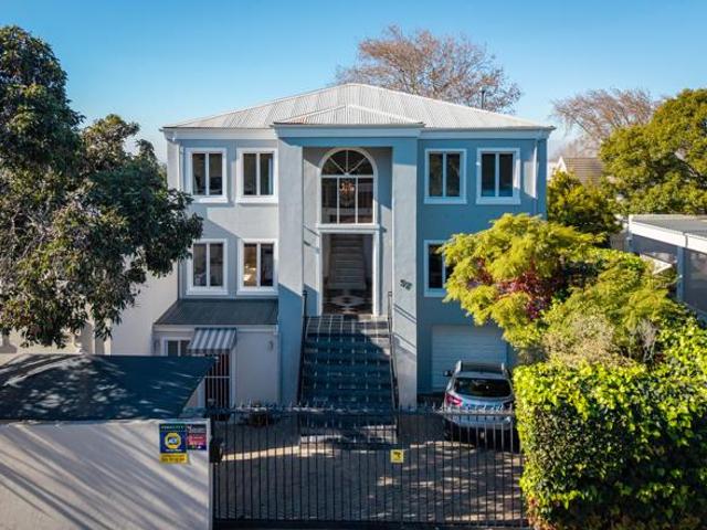 3 Bedroom House in Claremont Upper