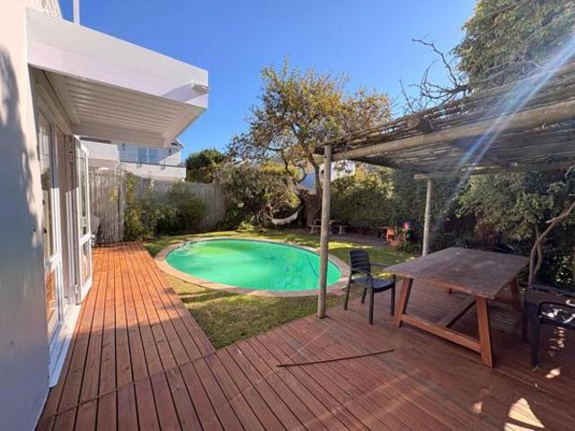 3 Bedroom House in Claremont Upper