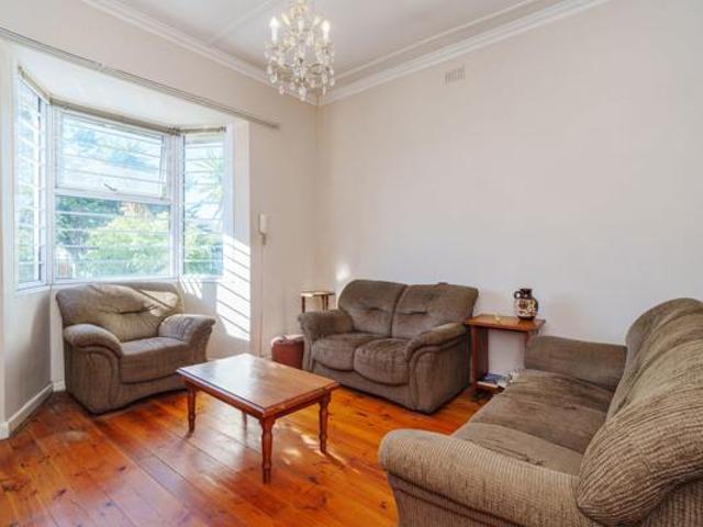 3 Bedroom House in Claremont