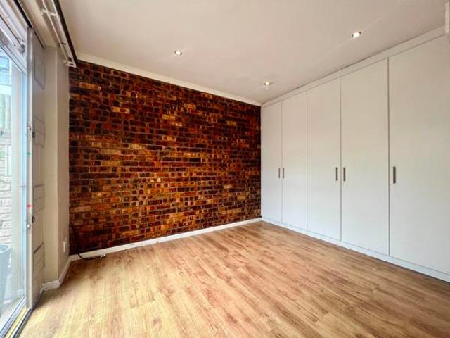 3 Bedroom House in Claremont