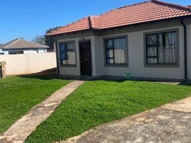 3 Bedroom House in Crystal Park