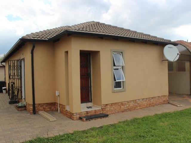 3 Bedroom House in Crystal Park