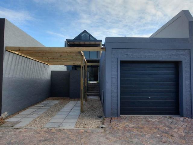 3 Bedroom House in Crossways Farm Village