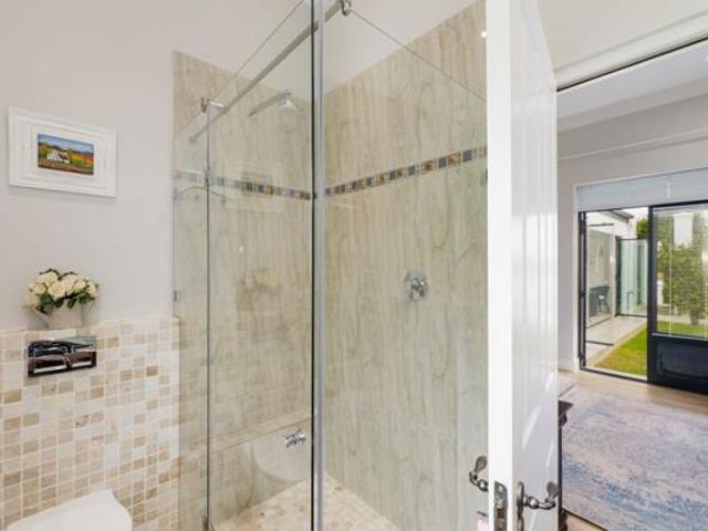 3 Bedroom House in Croydon Olive Estate