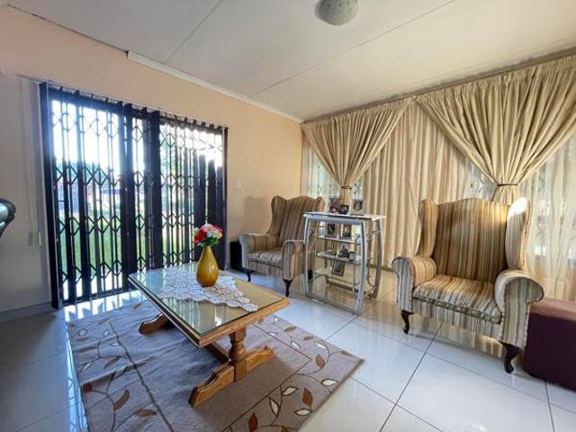 3 Bedroom House in Amajuba Park