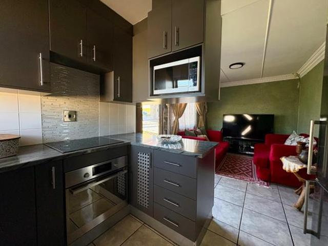 3 Bedroom House in Amalinda