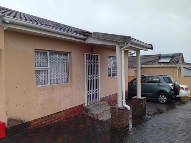 3 Bedroom House in Amalinda