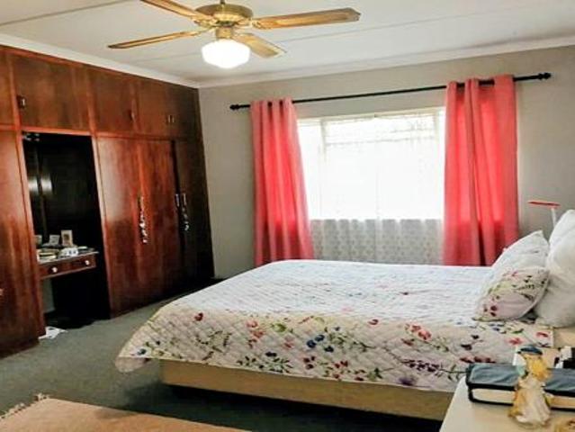 3 Bedroom House in Amalinda