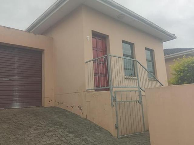 3 Bedroom House in Amalinda
