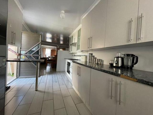 3 Bedroom House in Amalinda