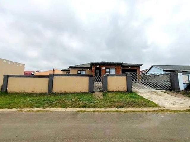 3 Bedroom House in Amalinda