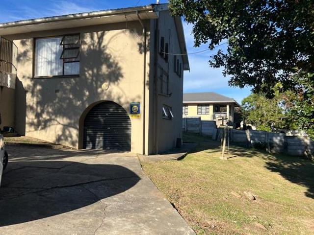 3 Bedroom House in Amalinda