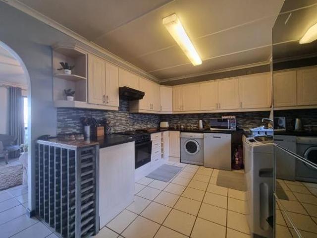 3 Bedroom House in Amanzimtoti
