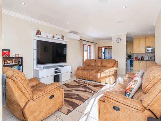 3 Bedroom House in Amberfield