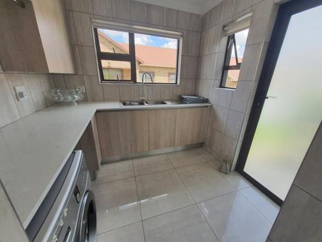 3 Bedroom House in Amberfield