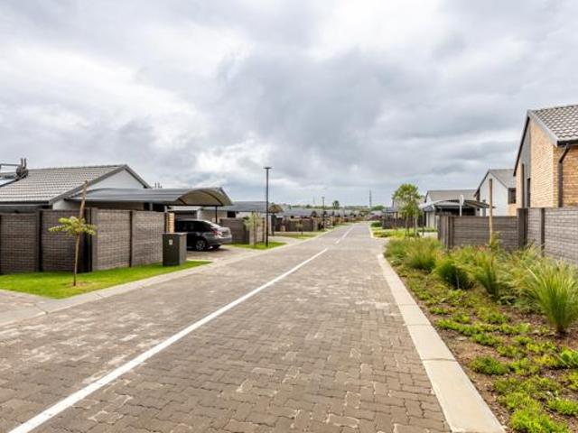 3 Bedroom House in Amberfield