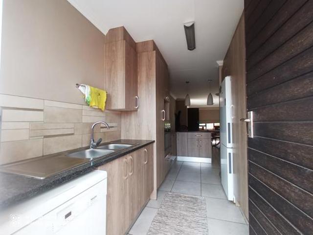 3 Bedroom House in Amberfield