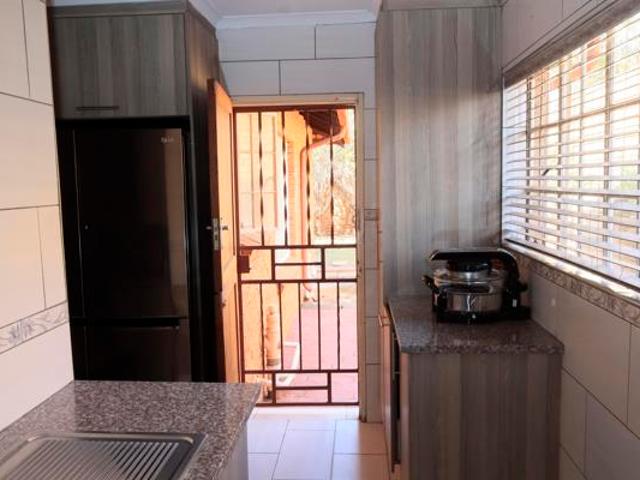 3 Bedroom House in Amberfield
