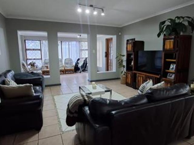 3 Bedroom House in Anchorage Park